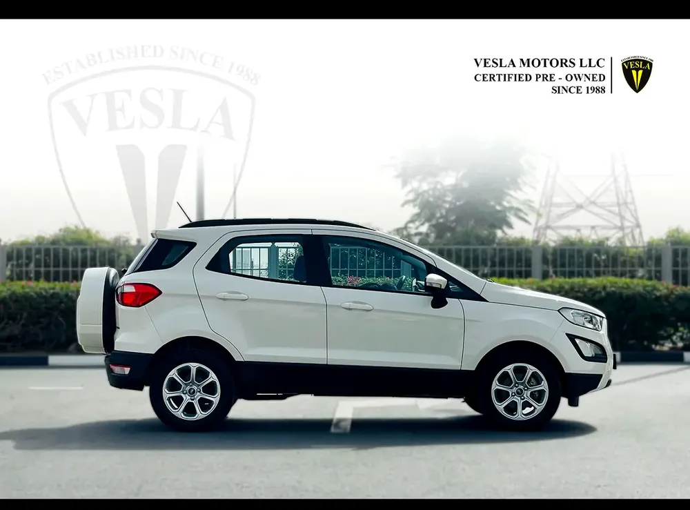 UNLIMITED MILEAGE WARRANTY / TREND + NAVIGATION + CAMERA + ALLOY WHEELS + CAR PLAY /IN HOUSE FINANCE - Image 5