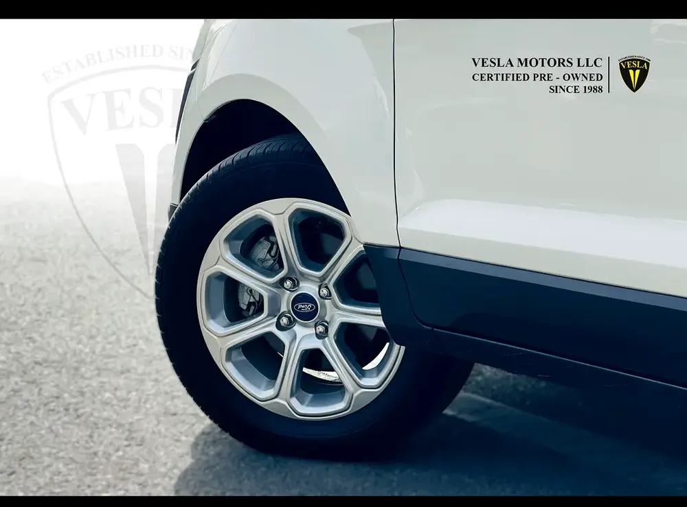 UNLIMITED MILEAGE WARRANTY / TREND + NAVIGATION + CAMERA + ALLOY WHEELS + CAR PLAY /IN HOUSE FINANCE - Image 6