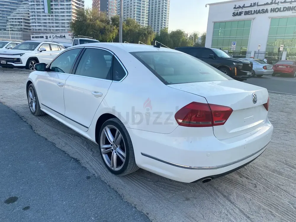 VOLKSWAGEN PASSAT 2014 GCC SPECS VERY GOOD CONDITION CAR SALE - Image 4