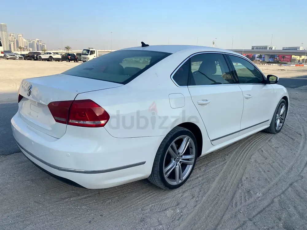 VOLKSWAGEN PASSAT 2014 GCC SPECS VERY GOOD CONDITION CAR SALE - Image 5