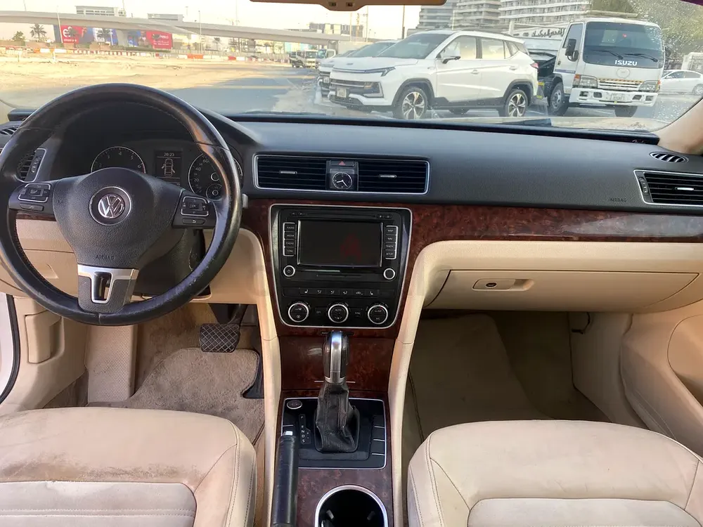 VOLKSWAGEN PASSAT 2014 GCC SPECS VERY GOOD CONDITION CAR SALE - Image 7