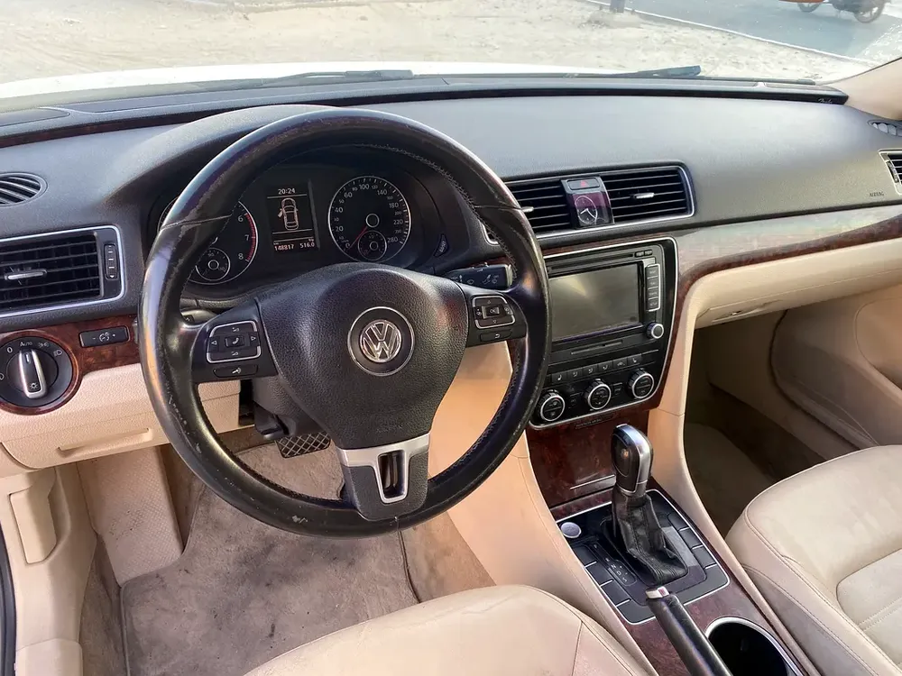 VOLKSWAGEN PASSAT 2014 GCC SPECS VERY GOOD CONDITION CAR SALE - Image 8