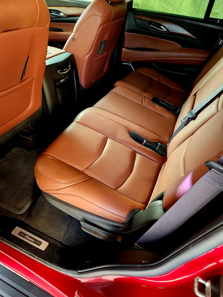 2015 Cadillac Escalade Platinum Luxury | GCC Specs | Top Condition - Image 11