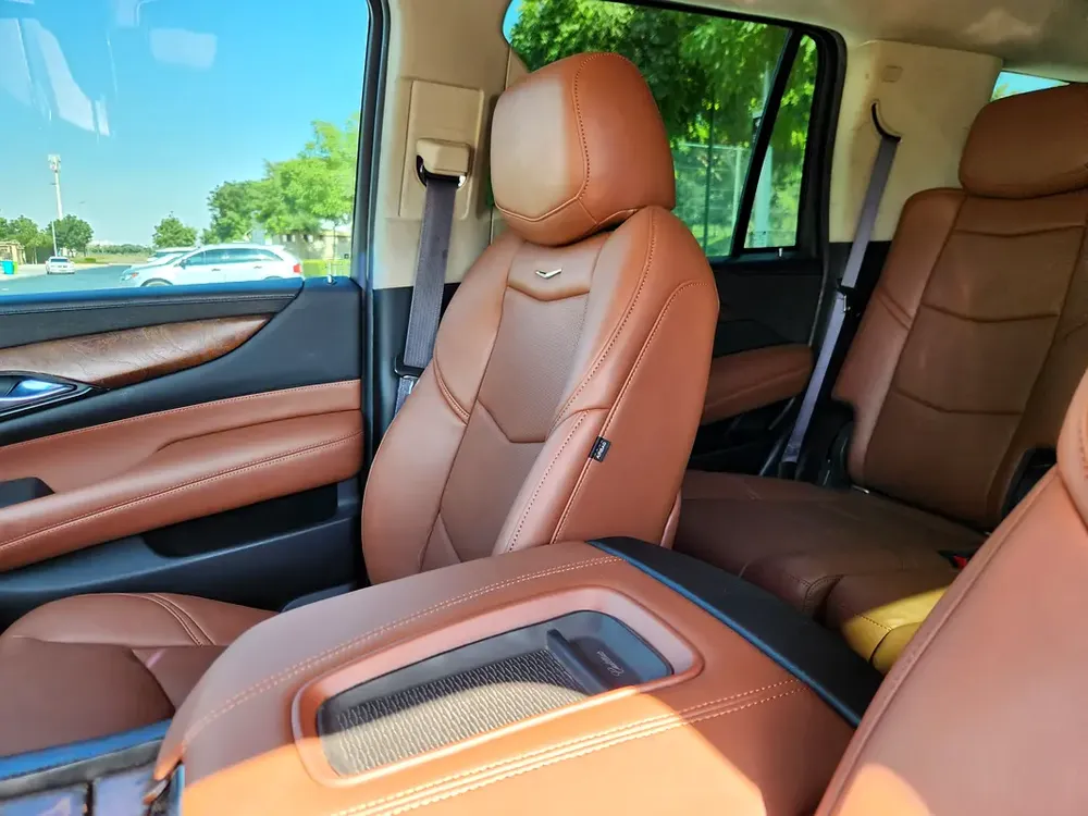 2015 Cadillac Escalade Platinum Luxury | GCC Specs | Top Condition - Image 18