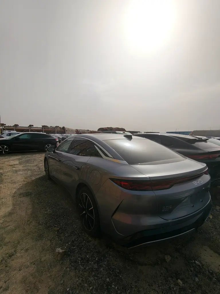 BYD Han L DM-i Radar Flagship 200KM – Intelligent Luxury Hybrid Sedan - Image 4