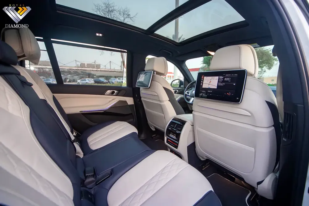 BMW X7 X Drive 40i M kit GCC 2020 Free Accident Full Service From Agency bank installment available - Image 11