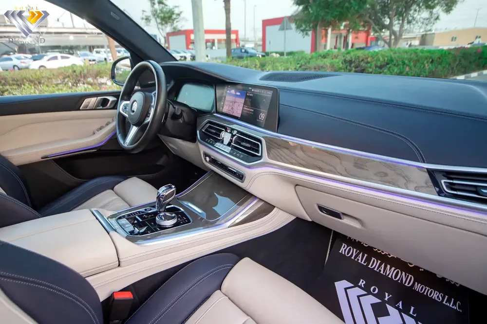 BMW X7 X Drive 40i M kit GCC 2020 Free Accident Full Service From Agency bank installment available - Image 13