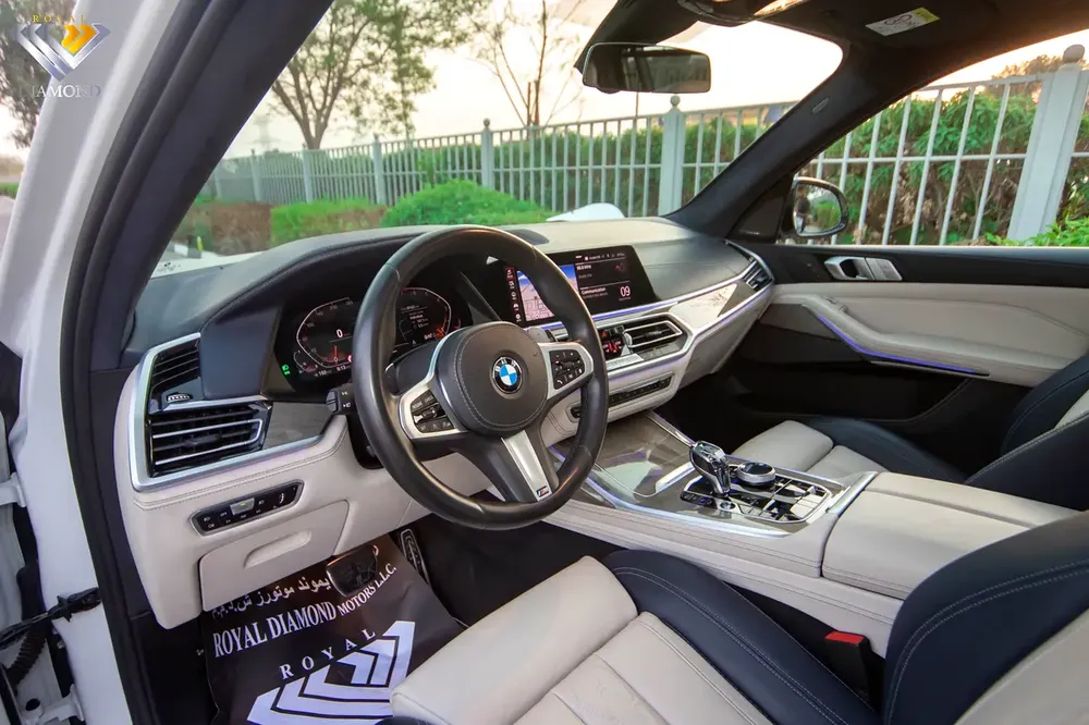 BMW X7 X Drive 40i M kit GCC 2020 Free Accident Full Service From Agency bank installment available - Image 7