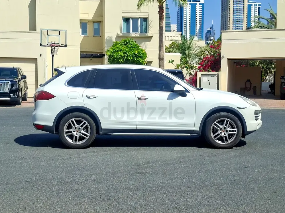 Inspected Car | 2013 Porsche Cayenne  | GCC Specs | Ref#454855 - Image 4