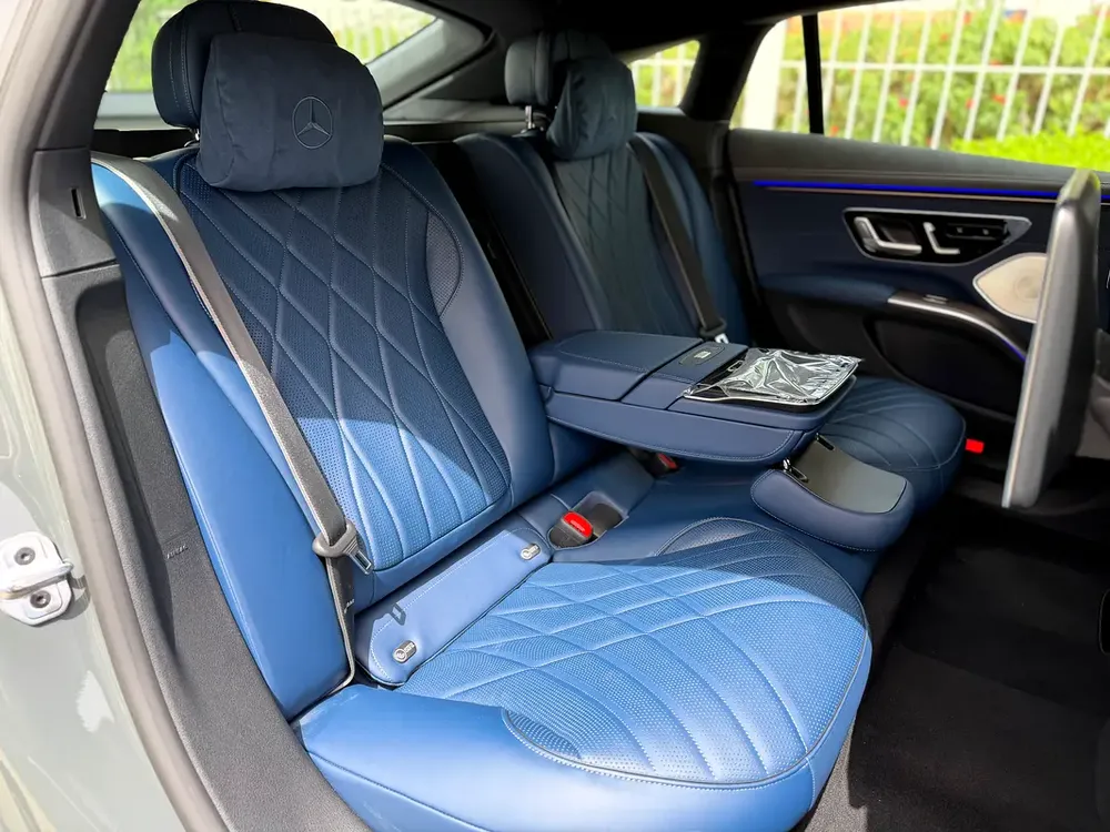 Mercedes-Benz EQS 580 4MATIC 2024 Under Mercedes Warranty (GCC – Full Option – Ultra Premium Spec) - Image 19