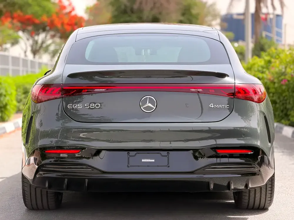 Mercedes-Benz EQS 580 4MATIC 2024 Under Mercedes Warranty (GCC – Full Option – Ultra Premium Spec) - Image 8