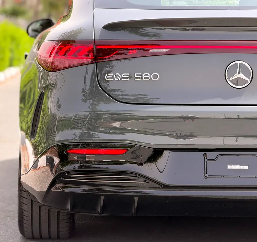 Mercedes-Benz EQS 580 4MATIC 2024 Under Mercedes Warranty (GCC – Full Option – Ultra Premium Spec) - Image 9