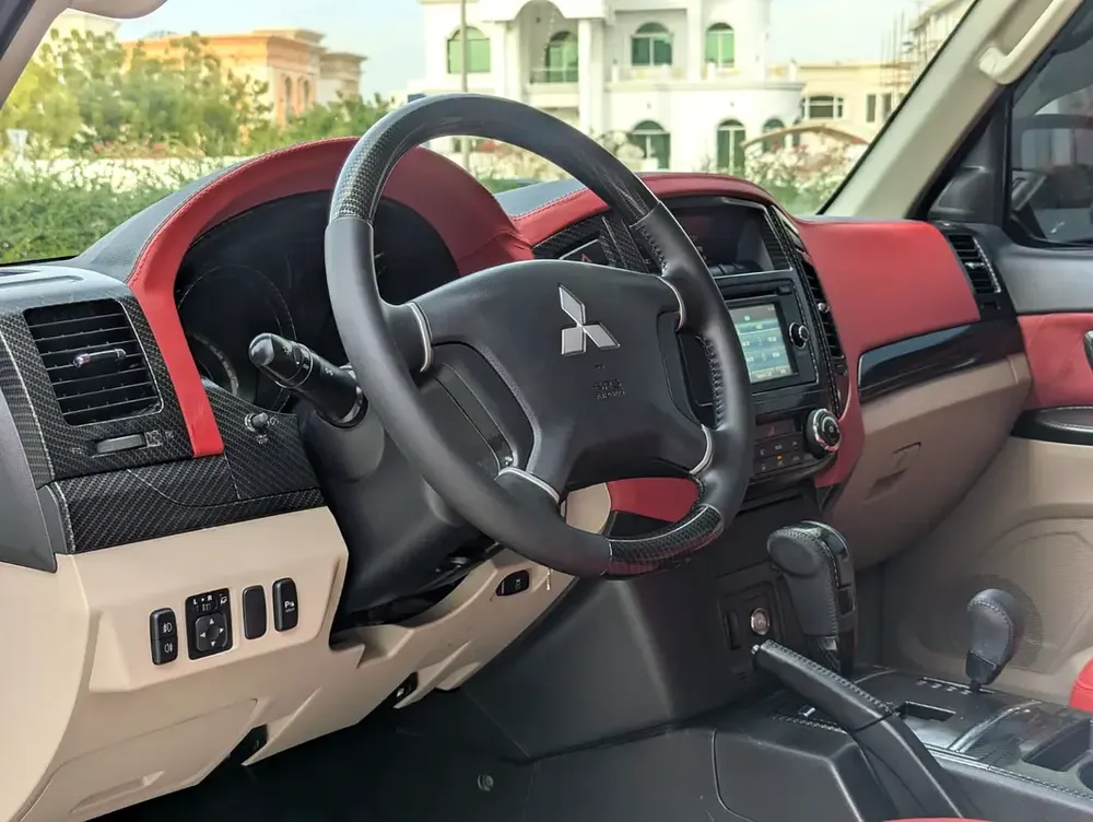MITSUBISHI PAJERO 2016 MODIFIED SIGNATURE EDITION GLS MID V6 3.5L GCC IN EXCELLENT CONDITION - Image 13