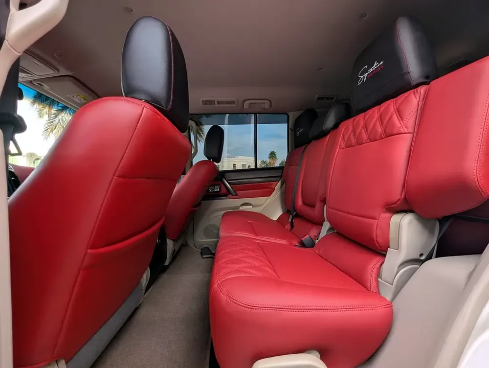 MITSUBISHI PAJERO 2016 MODIFIED SIGNATURE EDITION GLS MID V6 3.5L GCC IN EXCELLENT CONDITION - Image 4