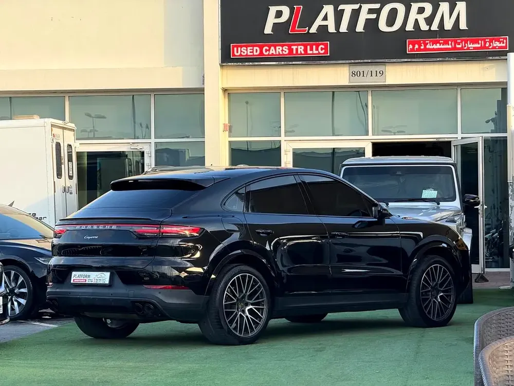 Porsche cayenne coupe model 2023 gcc original paint بورش كايان كوب ٢٠٢٣ خليجي صبغ وكالة - Image 5