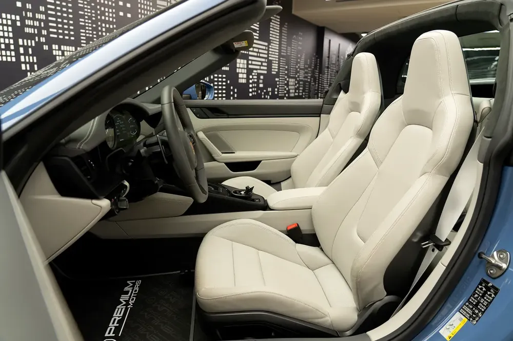 PORSCHE | 992 TARGA 4 GTS | 2024MY | PTS COLOUR | DEALER WARRANTY - Image 12