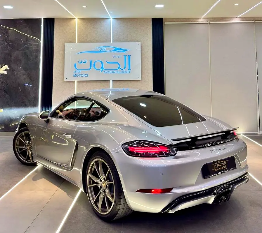 ELITE PORSCHE CAYMAN 718 ||  HIGH OPTIONS || GCC || ACCIDENTS FREE || LOW MILEAGE || NEW CONDITION - Image 14