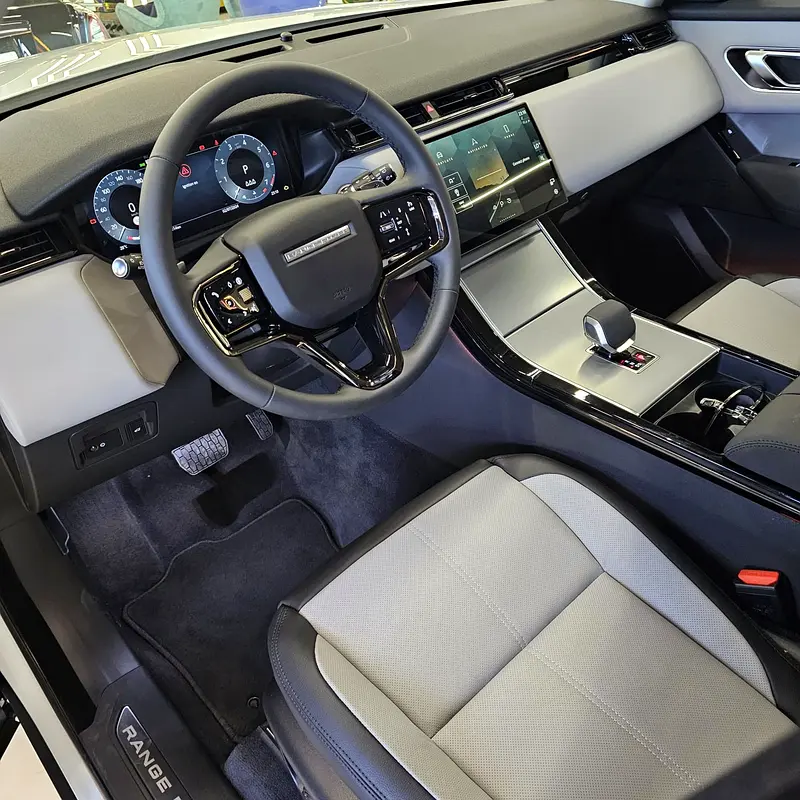 OFFER PRICE I 2025 VELAR P250 S I 2 YEARS WARRANTY AND SERVICE CONTRACT UNLIMITED MILEAGE - Image 10