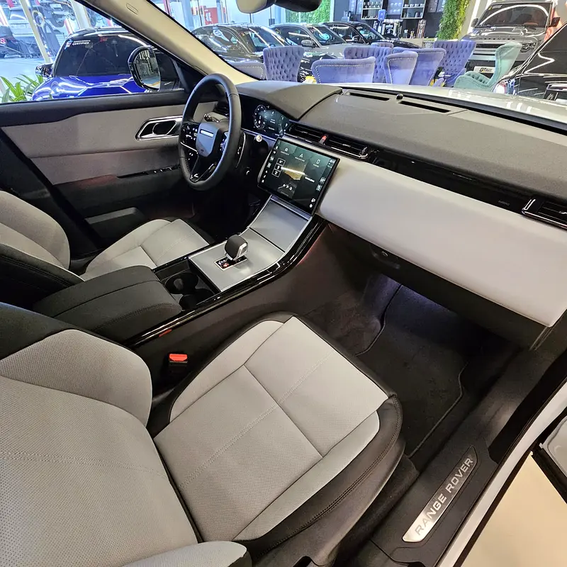 OFFER PRICE I 2025 VELAR P250 S I 2 YEARS WARRANTY AND SERVICE CONTRACT UNLIMITED MILEAGE - Image 9