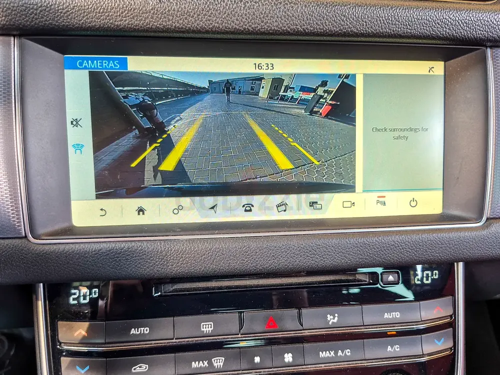AED 836/month | 2018 Jaguar XF R-Sport | GCC Specs | Ref#366122 - Image 12