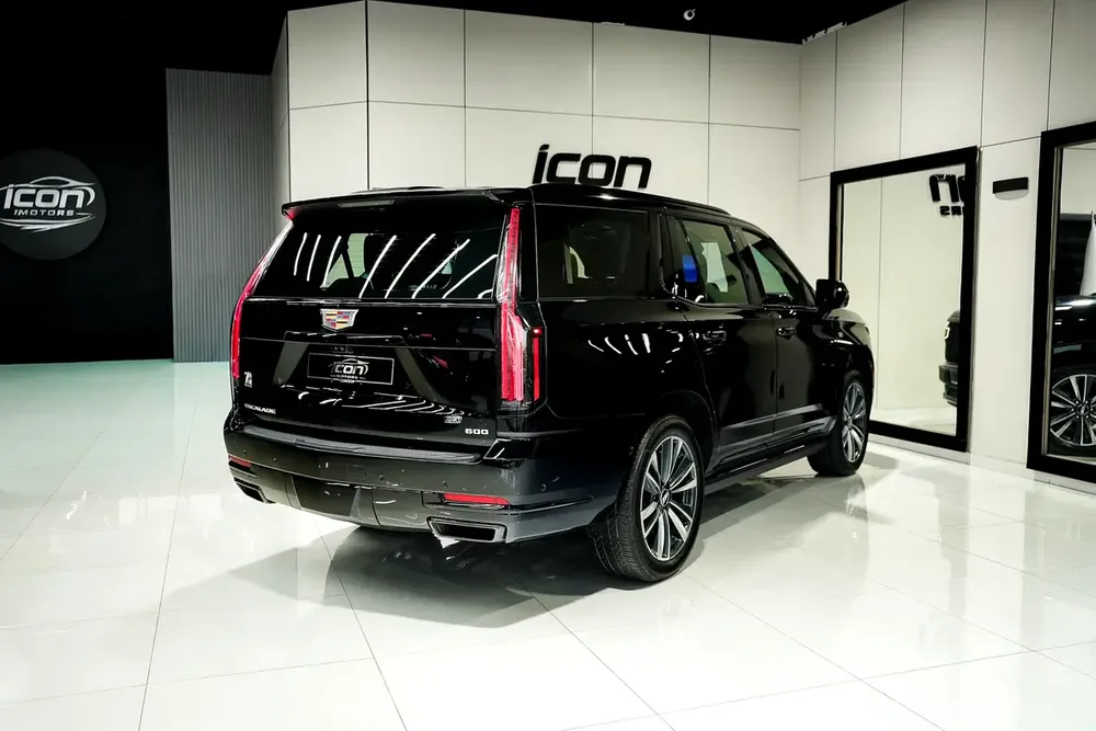 2025 Cadillac Escalade Sport Platinum | GCC Specs | Brand New - Image 18