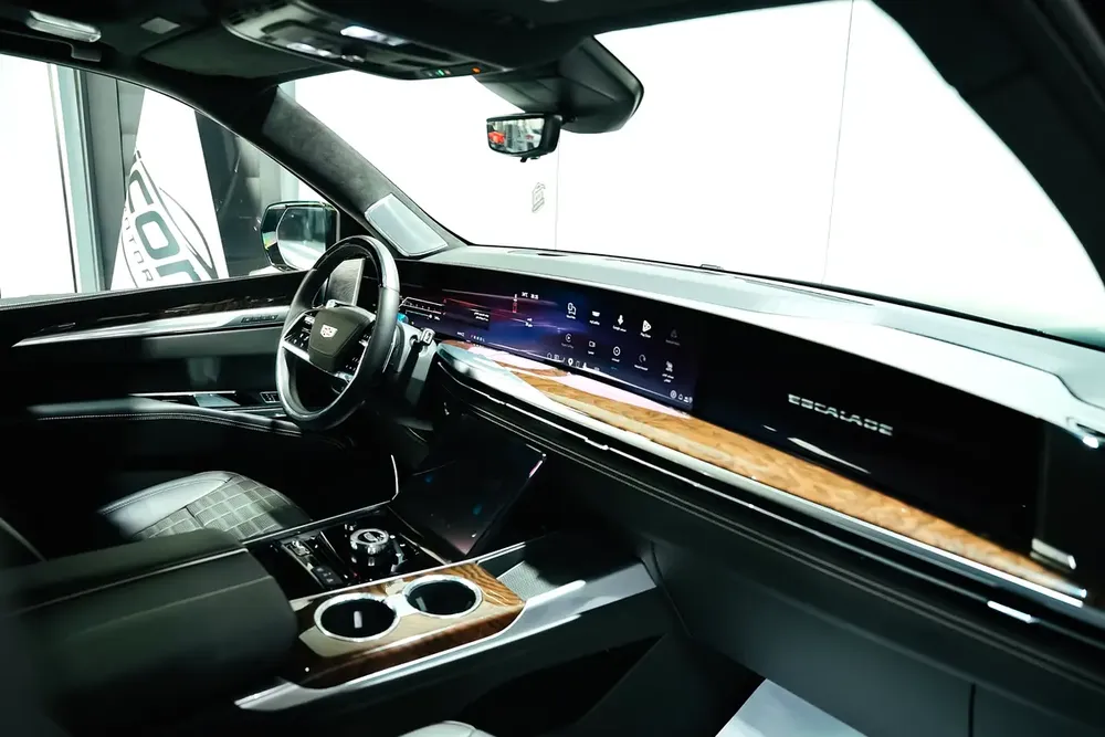 2025 Cadillac Escalade Sport Platinum | GCC Specs | Brand New - Image 6