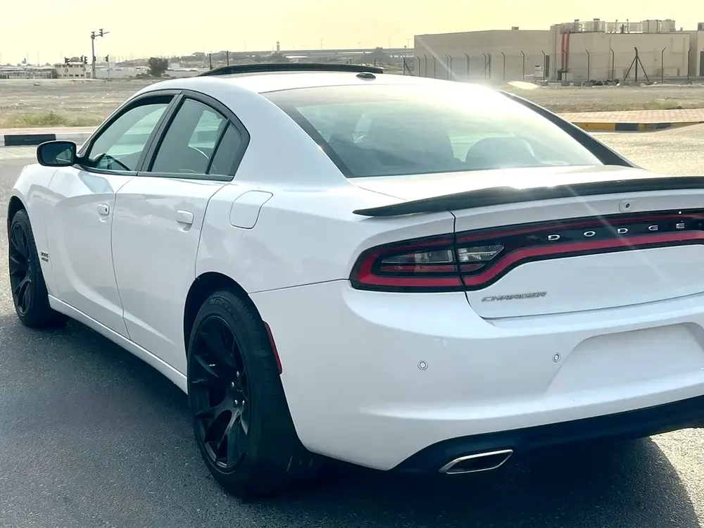 2022 DODGE CHARGER SXT | 1,300 AED/MONTH | FULL OPTION WITH SUNROOF | PERFECT CONDITION - Image 4