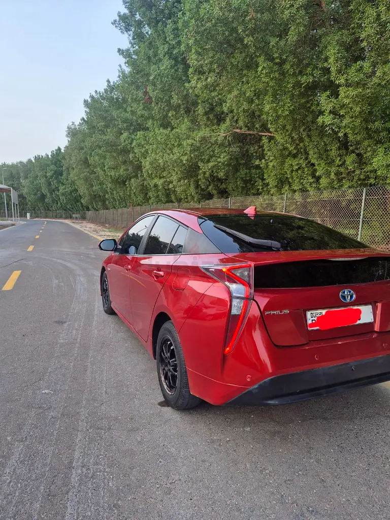 Toyota prius 2018 model japan - Image 4