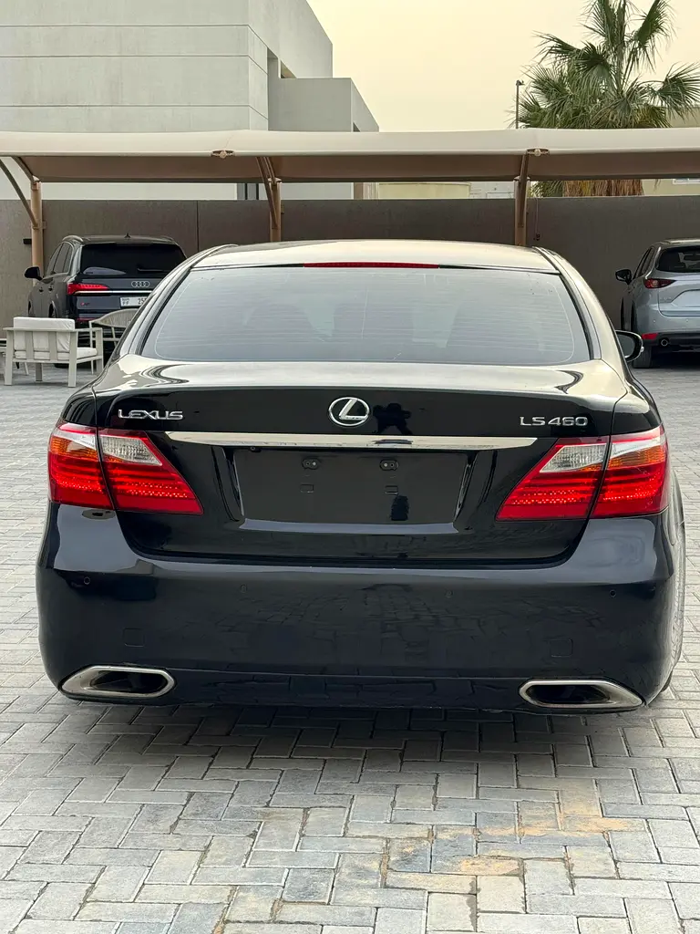 2020 Lexus LS460 - Image 4