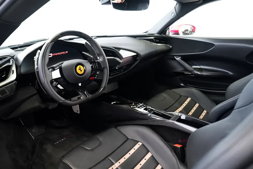 SF90 STRADALE | ASSETTO FIORANO | CARBON INTERIOR | CARBON EXTERIOR | SERVICE CONTRACT DEC 2028 - Image 12