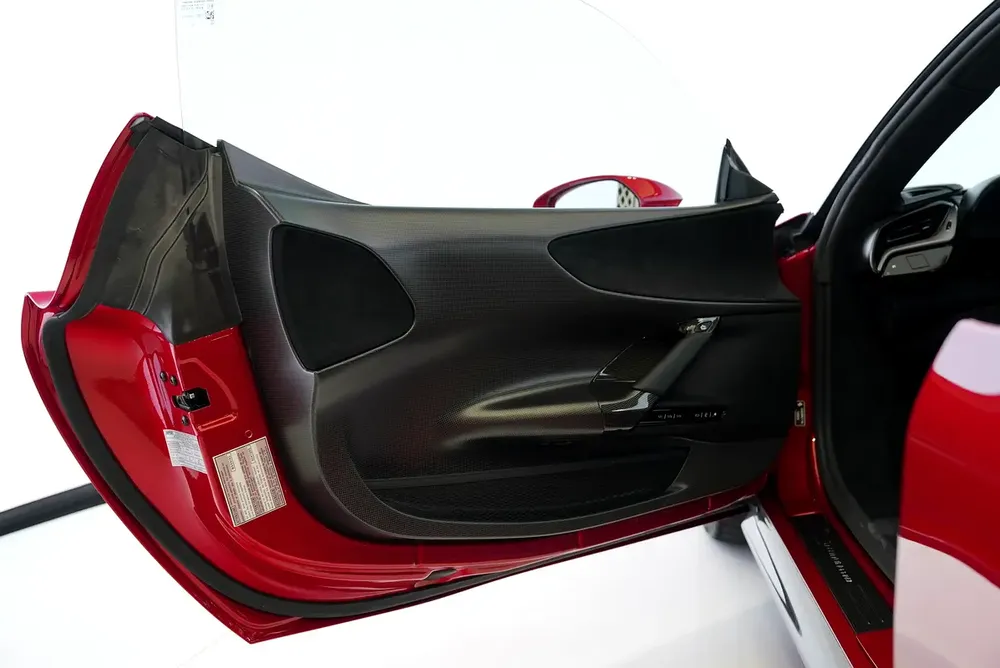 SF90 STRADALE | ASSETTO FIORANO | CARBON INTERIOR | CARBON EXTERIOR | SERVICE CONTRACT DEC 2028 - Image 14