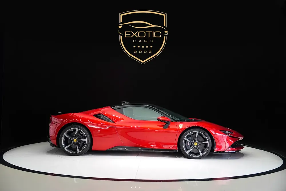 SF90 STRADALE | ASSETTO FIORANO | CARBON INTERIOR | CARBON EXTERIOR | SERVICE CONTRACT DEC 2028 - Image 4