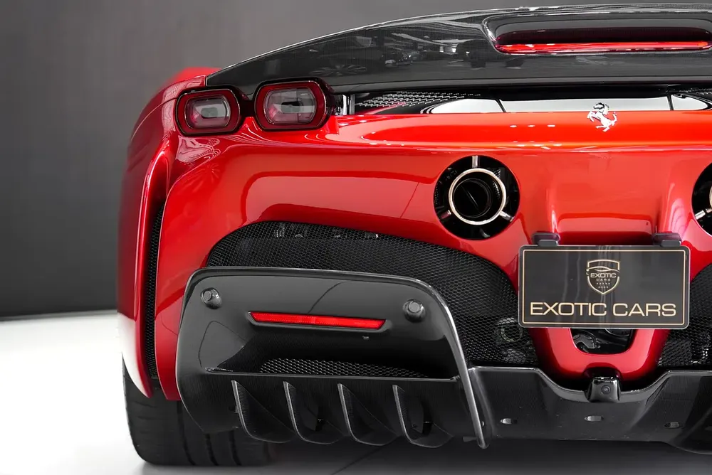 SF90 STRADALE | ASSETTO FIORANO | CARBON INTERIOR | CARBON EXTERIOR | SERVICE CONTRACT DEC 2028 - Image 8