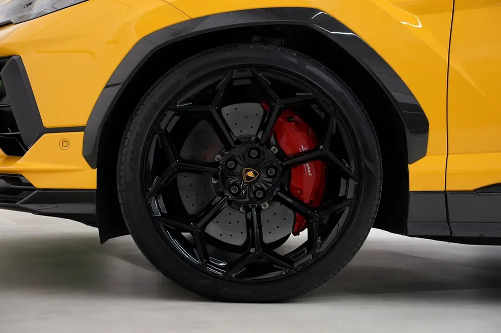 2024 Lamborghini Urus Performante | Japanes Specs | Pristine Condition - Image 8