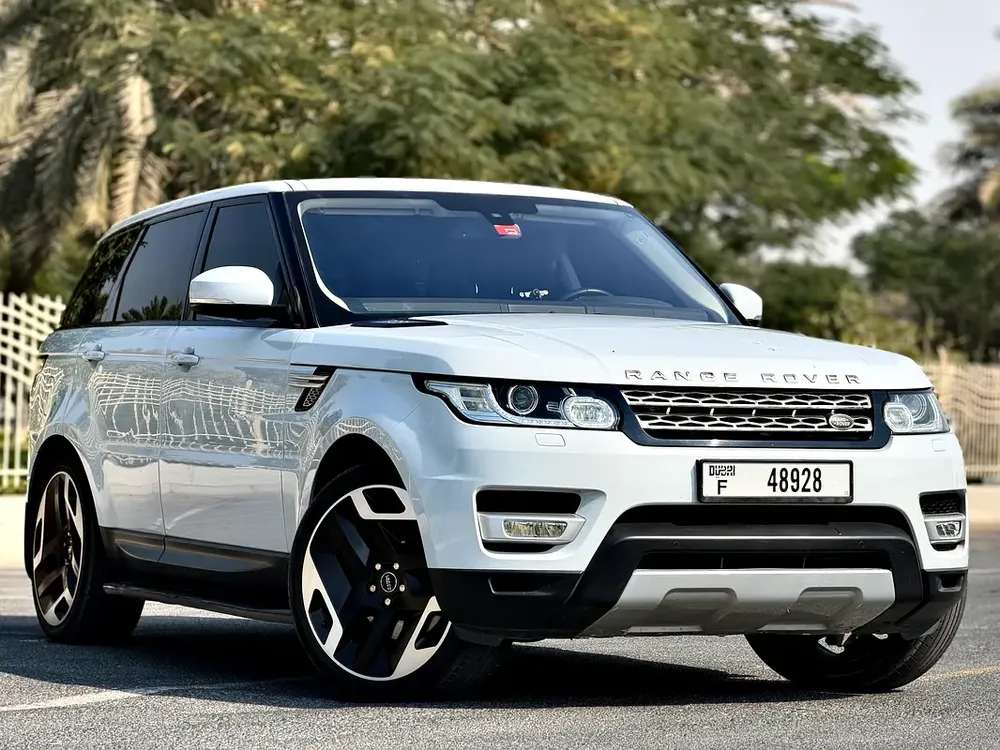 RANGE ROVER SPORT / GCC / 2015 / AGENCY MAINTENED / PERFECT CONDITION / DIRECT OWNER - Image 5