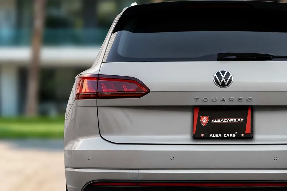 3,134 P.M | Touareg R-Line | 0% Downpayment | ONE OWNER! - Image 6