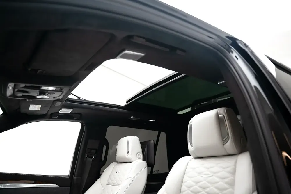 2025 CADILLAC ESCALADE 600 SPORT PLATINUM WITH WARRANTY AND SERVICE CONTRACT - Image 11