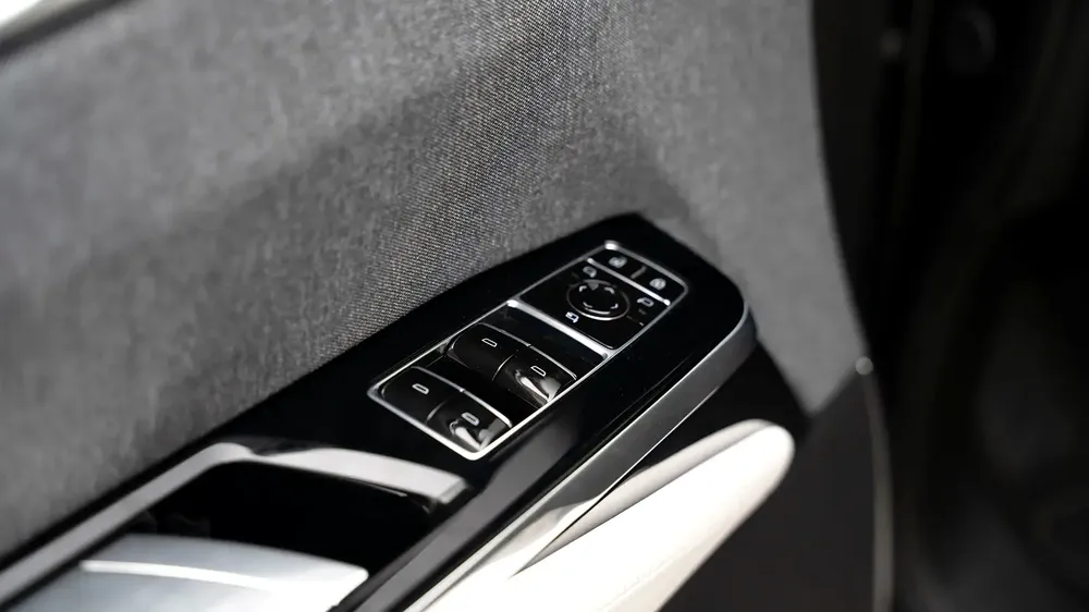 2025 CADILLAC ESCALADE 600 SPORT PLATINUM WITH WARRANTY AND SERVICE CONTRACT - Image 14
