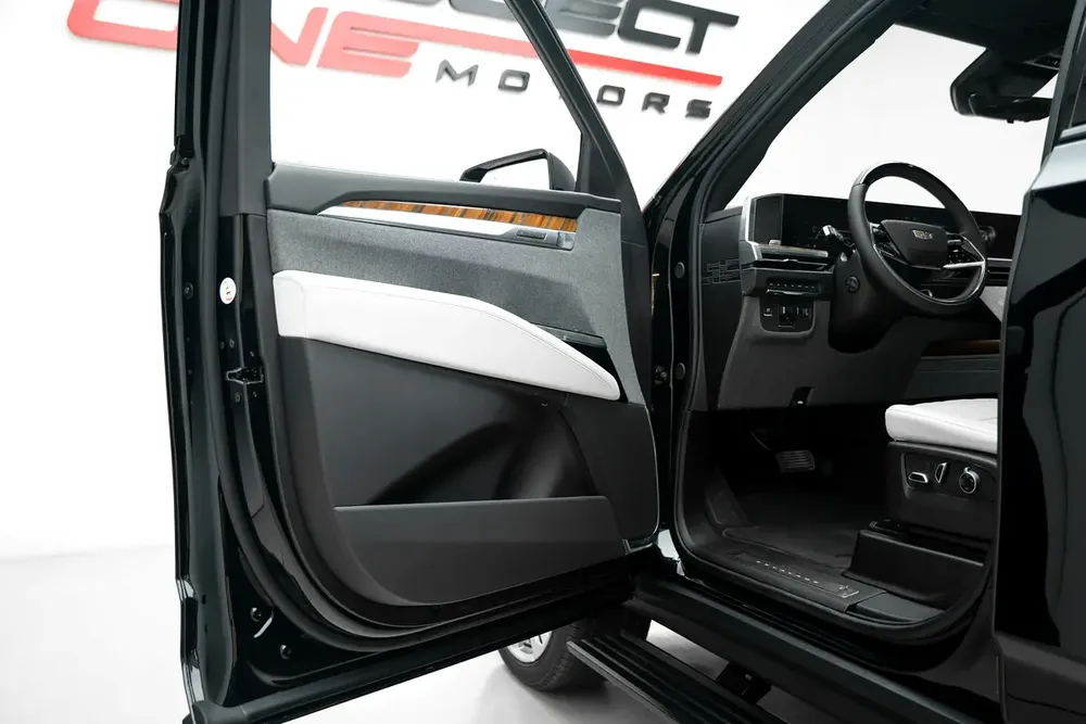 2025 CADILLAC ESCALADE 600 SPORT PLATINUM WITH WARRANTY AND SERVICE CONTRACT - Image 15