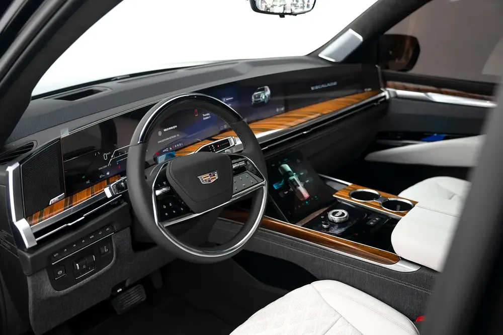 2025 CADILLAC ESCALADE 600 SPORT PLATINUM WITH WARRANTY AND SERVICE CONTRACT - Image 7