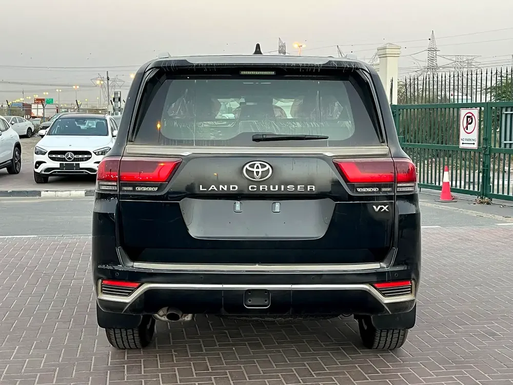 Toyota Land Cruiser VX 2026 | 4.0L | Full Option JBL & Radar & Memory Seats - Image 4