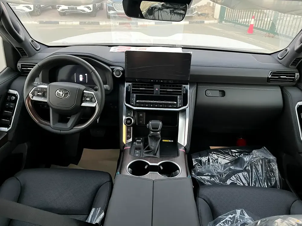 Toyota Land Cruiser VX 2026 | 4.0L | Full Option JBL & Radar & Memory Seats - Image 6