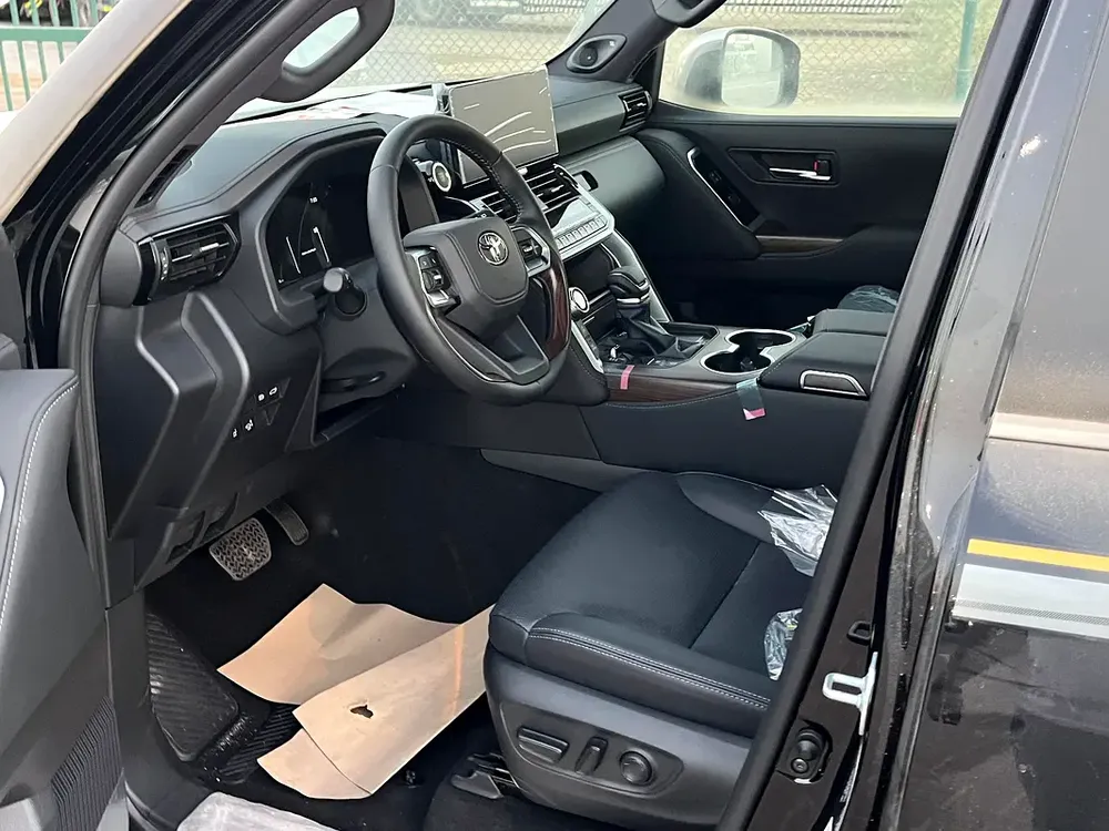 Toyota Land Cruiser VX 2026 | 4.0L | Full Option JBL & Radar & Memory Seats - Image 7