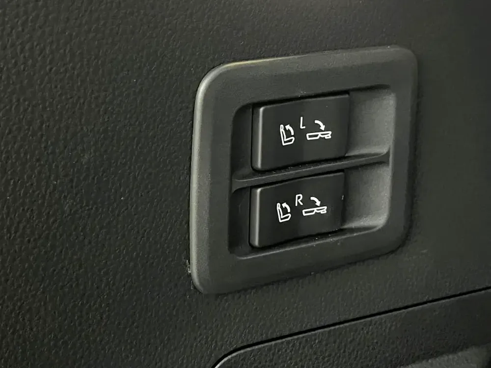 Toyota Land Cruiser VX 2026 | 4.0L | Full Option JBL & Radar & Memory Seats - Image 9