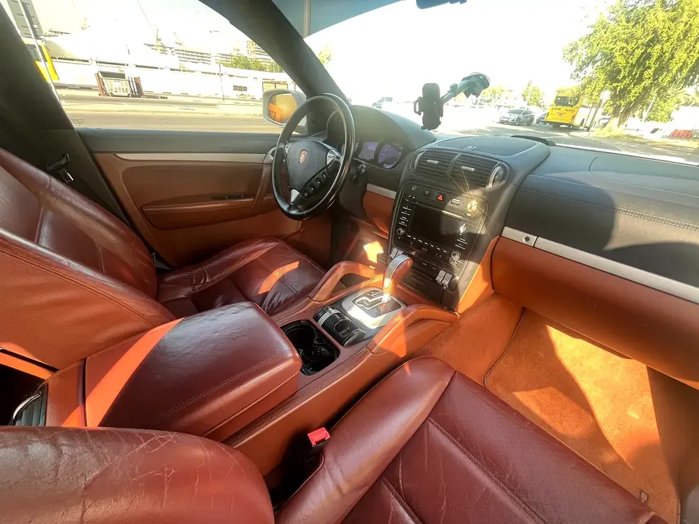 2009 Porsche Cayenne - GCC Specs - Well Maintained - Image 15