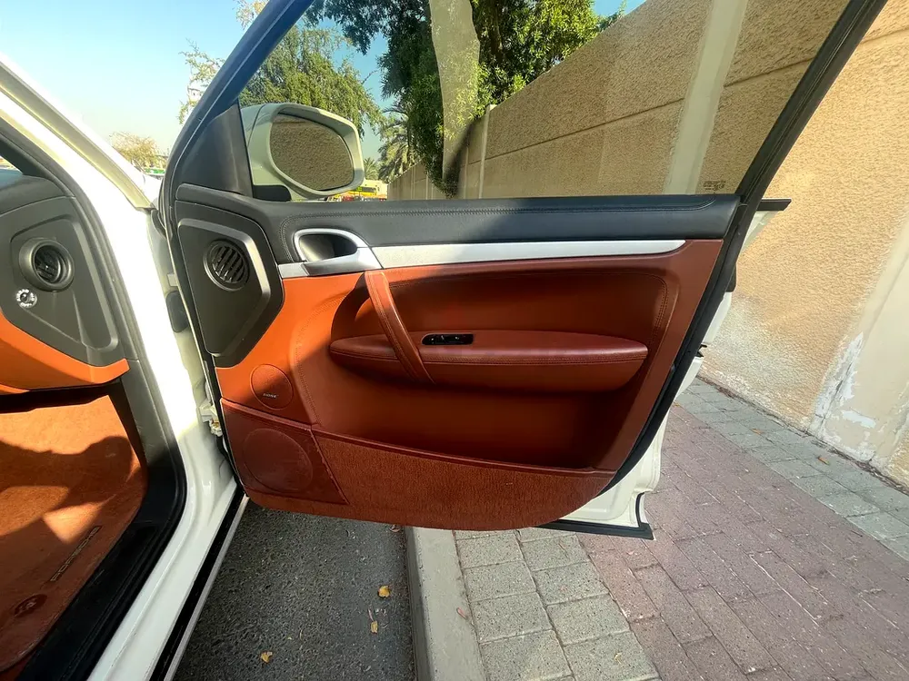2009 Porsche Cayenne - GCC Specs - Well Maintained - Image 18
