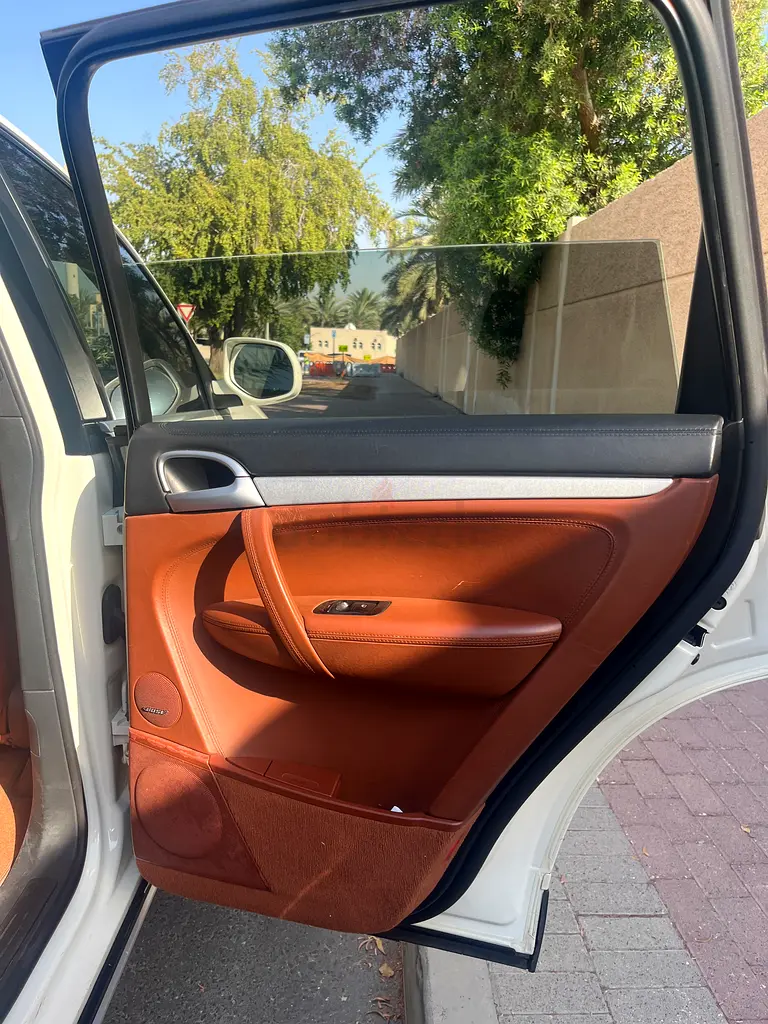 2009 Porsche Cayenne - GCC Specs - Well Maintained - Image 20