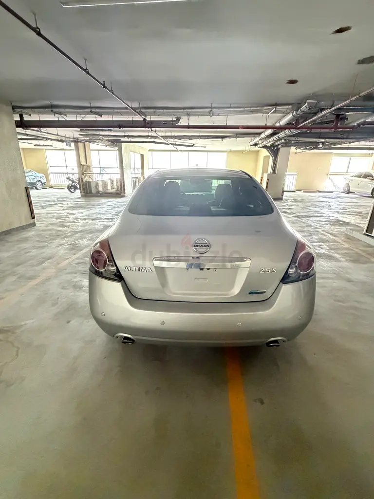 2012 NISSAN ALTIMA GCC SPECS RTA PASS IN VERY GOOD CONDITION - Image 5