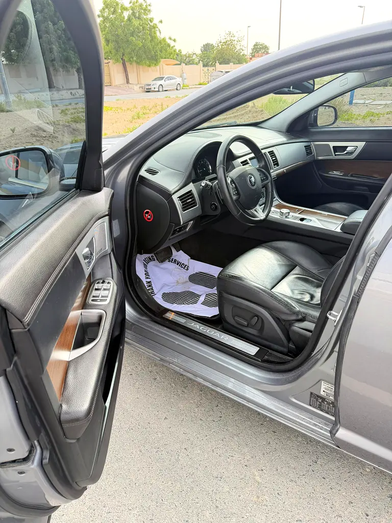 Jaguar XF Luxury 2015 GCC Specs - Image 8