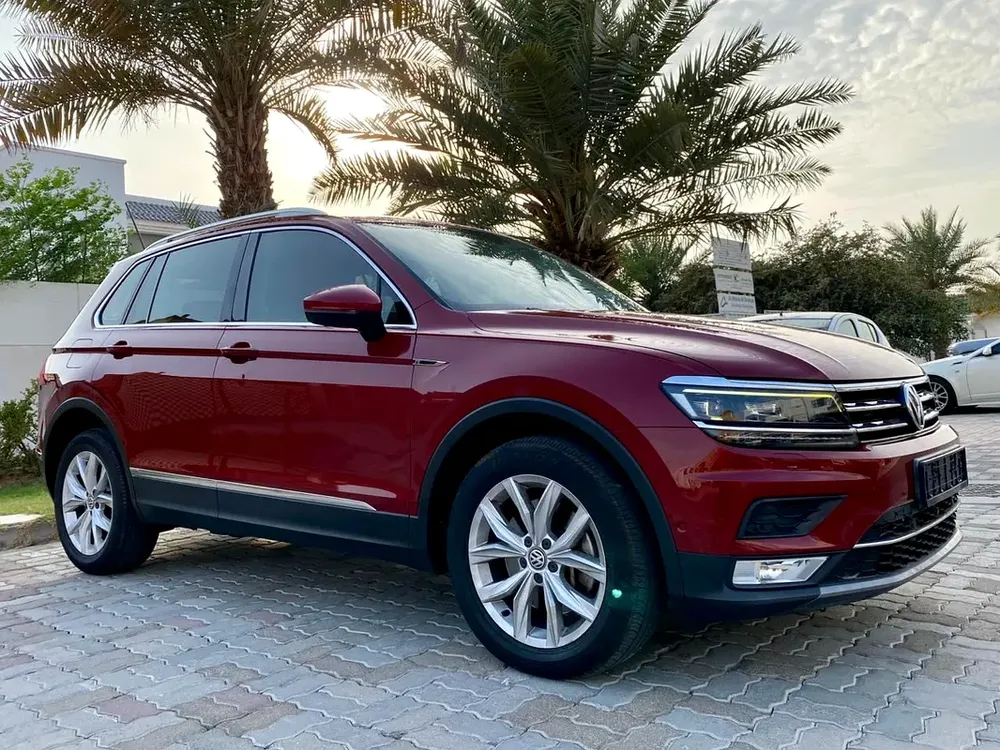 2017 Volkswagen Tiguan R-Line - GCC Specs - Image 4